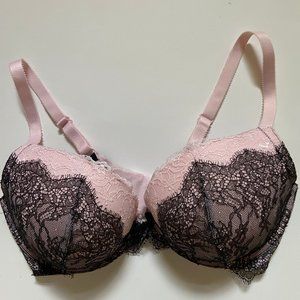 Victoria's Secret 38D. Push up bra